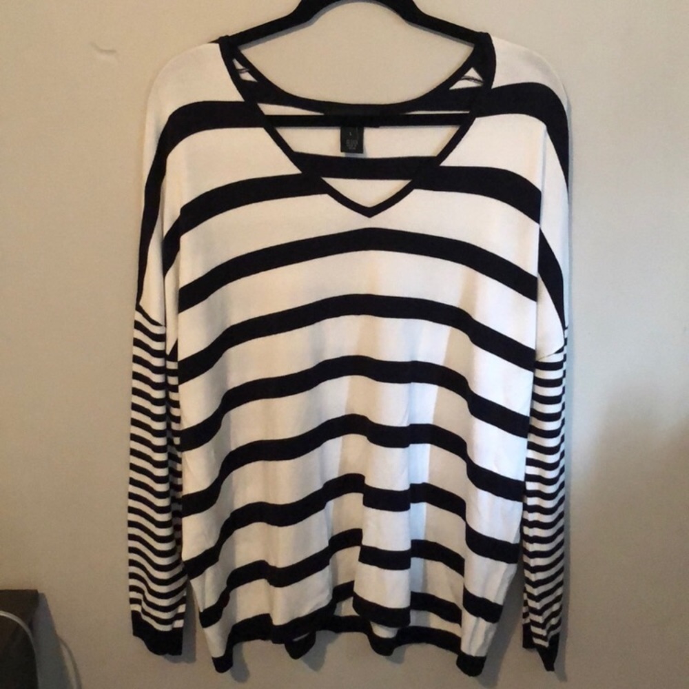Karen Kane Navy Blue & White Stripes V Neck